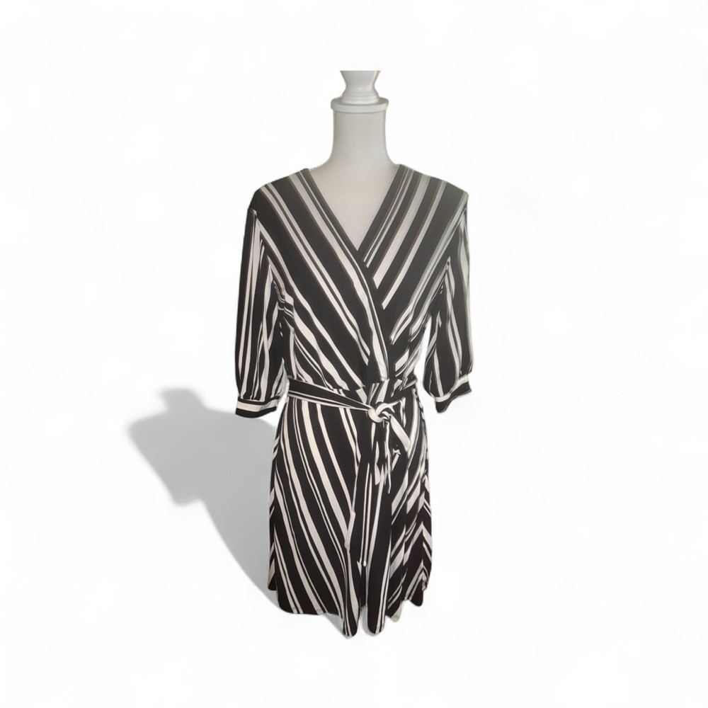 H&M Black & White Striped Faux Wrap Dress | Size L | BNWT ✨